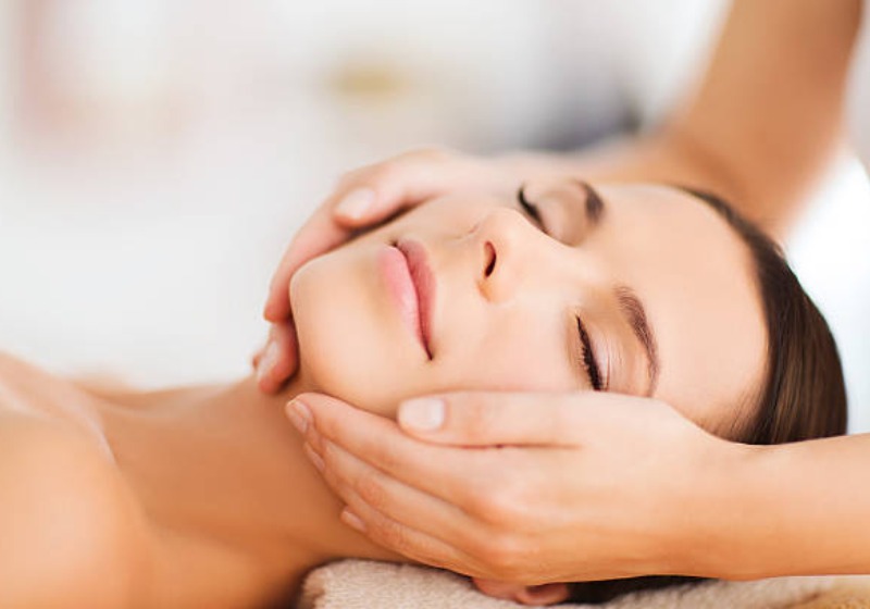 Clean-Up-Olvir-Beauty-Salon-The-Best-Beauty-Parlor
