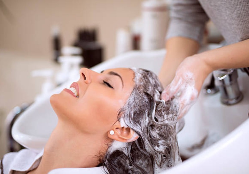 Hair-Washing-Olvir-The-Best-Beauty-Parlor