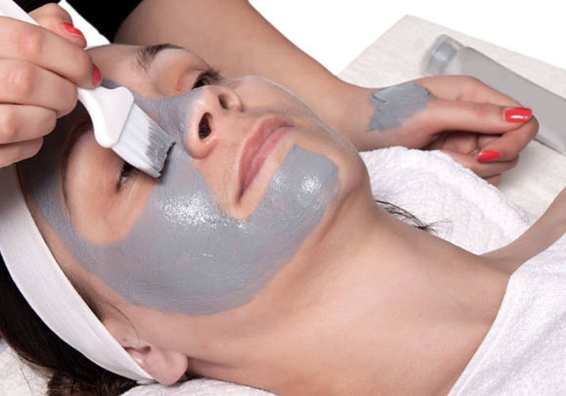 Silver-Facial-Olvir-Beauty-Salon-The-Best-Beauty-Parlor