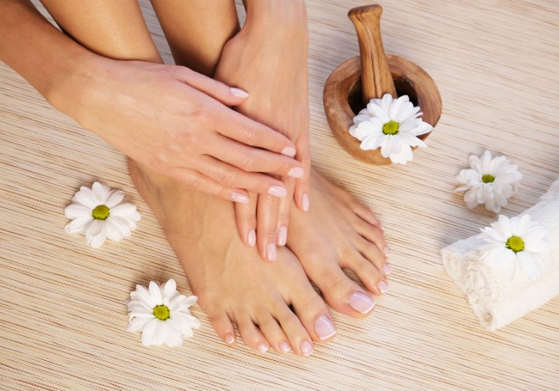 Manicure-and-Pedicure-Noida